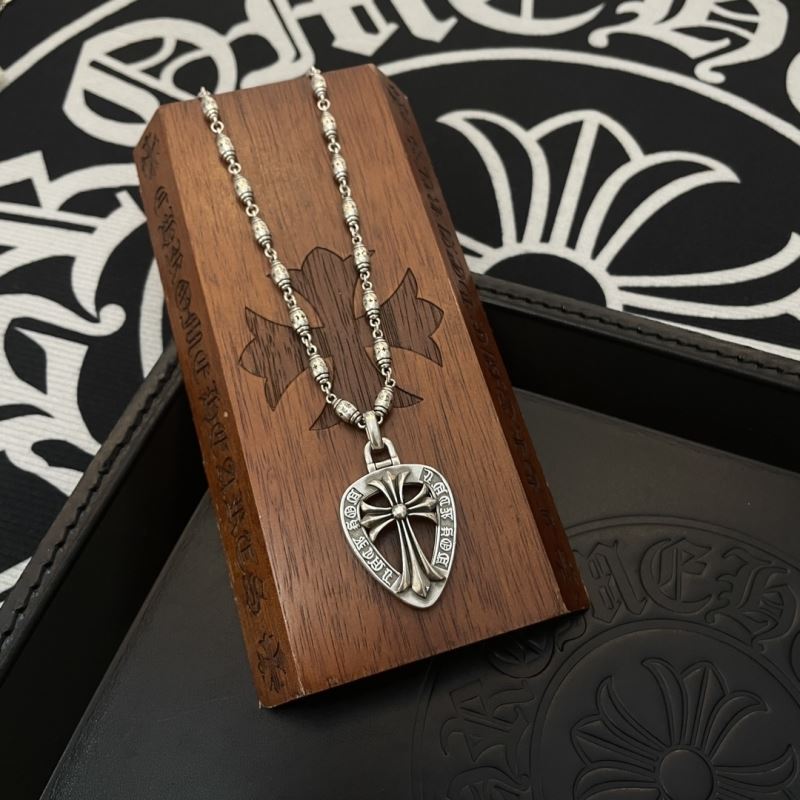 Ch*0me He**ts necklaces